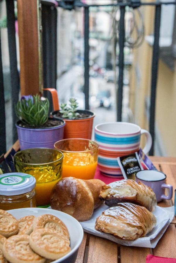 Alojamento de Acomodação e Pequeno-almoço Guest Art Nápoles